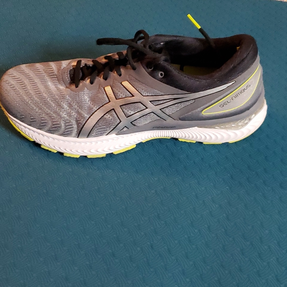 Acsis gel-nimbus 22